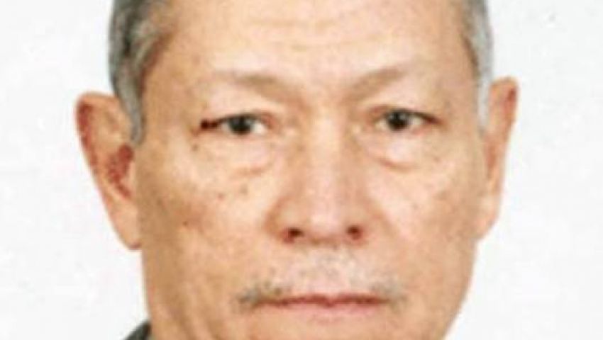 عوض: يوجد نص بالدستور يحظر إنشاء الأحزاب الدينية