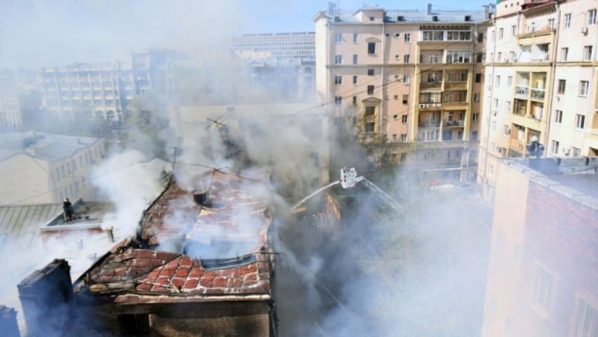 حريق ضخم وسط موسكو بالقرب من «الكرملين»