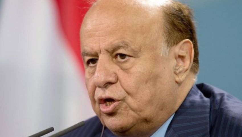 الرئيس اليمني يعيين قائدا عسكريا محافظا لـأبين