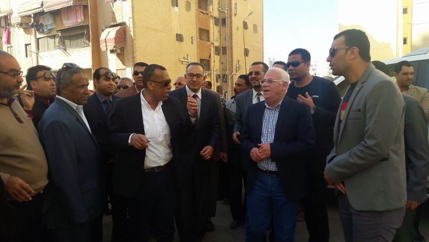 نائب وزير الإسكان للعشوائيات يتفقد مشروع الـ 18 عمارة ببورسعيد