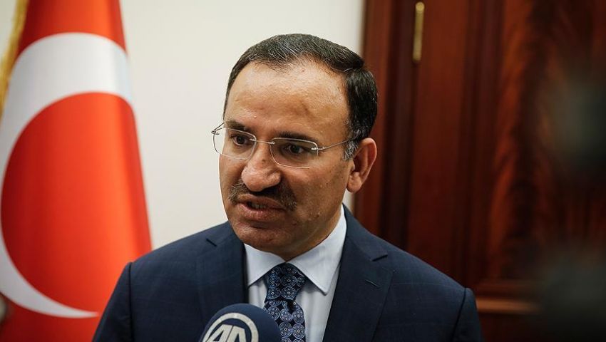 تركيا: لا يمكن لليونان تبرير حماية الانقلابيين بذريعة القضاء المستقل