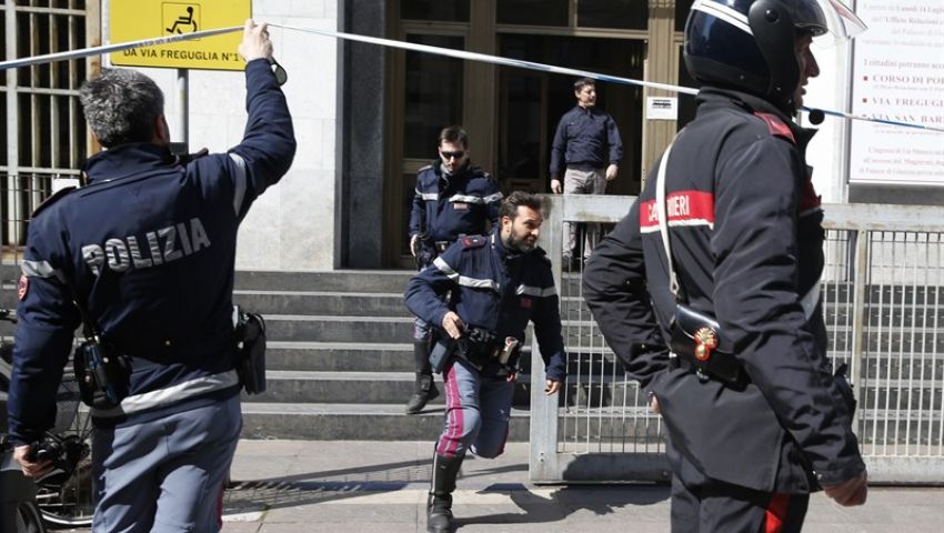 إصابة شرطي إيطالي في انفجار قنبلة أمام متجر للكتب بفلورنسا