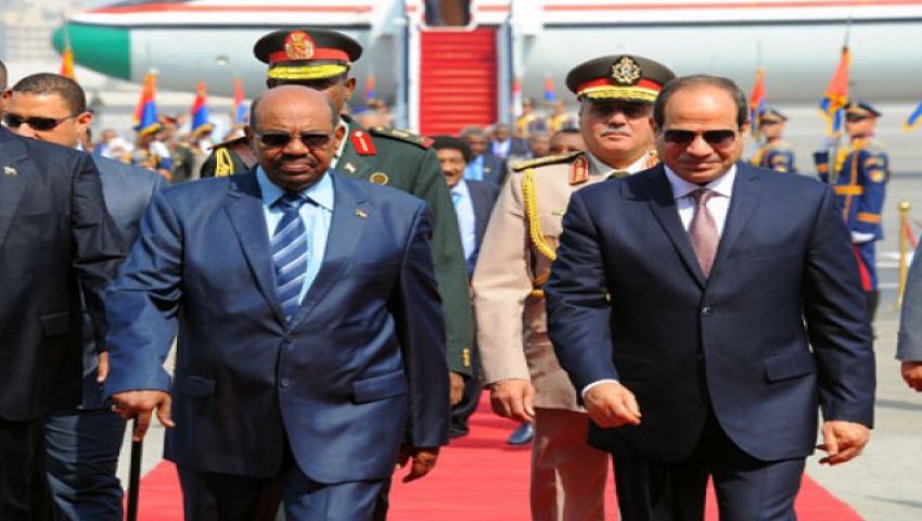 بعد عقود من تمسك القاهرة بمصريتها.. «الخرطوم»: السيسي والبشير بحثا مصير حلايب
