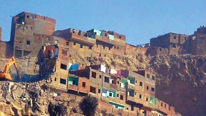 فيديو.. إحدى أهالي منشية ناصر لـالسيسي : قاعدين في عشة من 4 شهور
