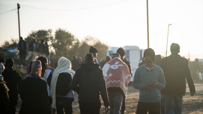 أولاند: لن نقبل بمخيمات جديدة للاجئين في فرنسا