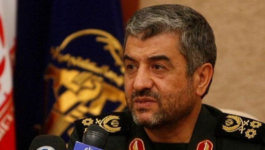 قائد الحرس الثوري الإيراني يهدد بتسليح الضفة