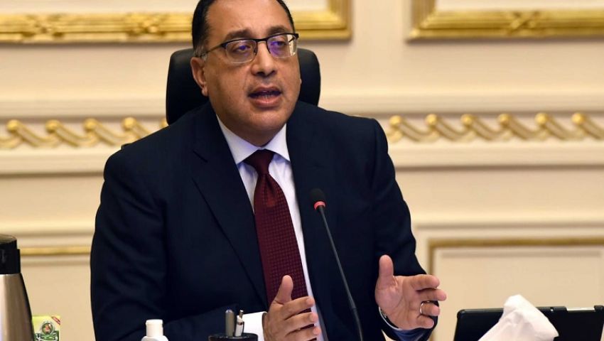 قرارات جديدة للحكومة بشأن المقاهي والمطاعم.. وصلاة عيد الأضحى