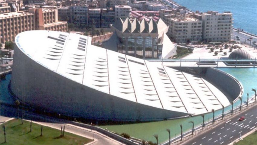 مكتبة الإسكندرية تصدر طريق الحرير لأشرف أبواليزيد