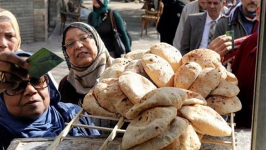الرغيف سيصل لـ70 قرشا.. «التموين» تعلن تحرير سعر الدقيق للمخابز
