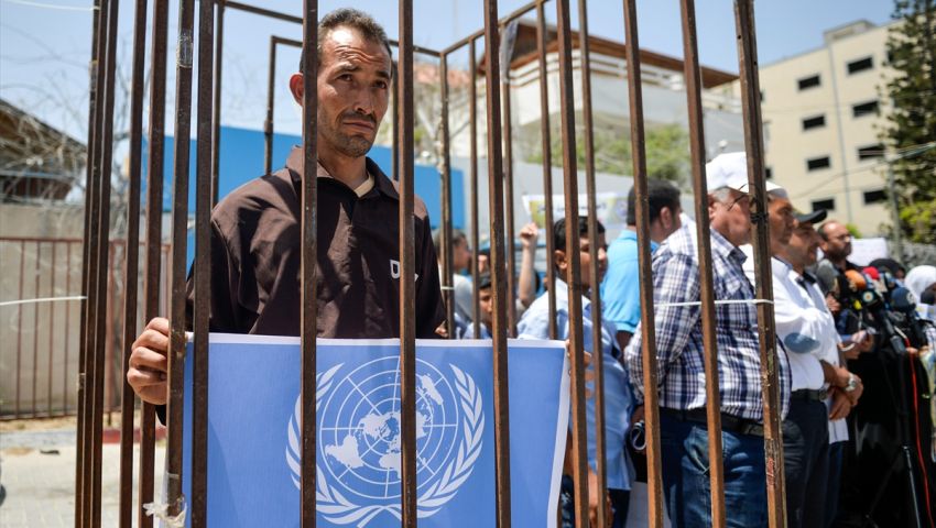 الاحتلال يعتقل 3 فلسطينيين خلال وقفة بالقدس تضامنا مع المعتقلين