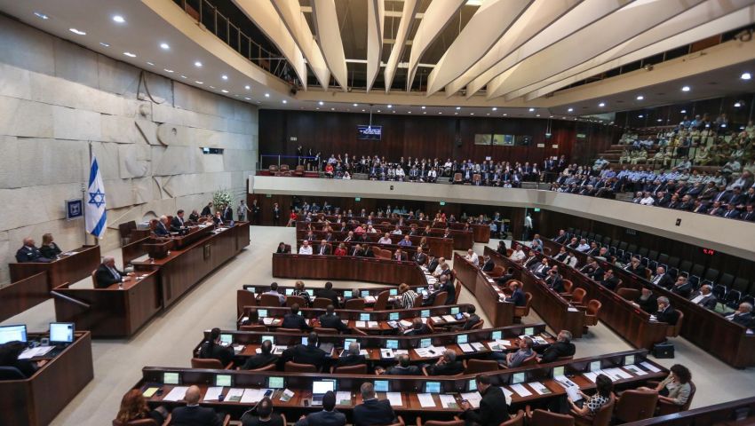 الكنيست يصادق على قانون يسرّع هدم البيوت العربية