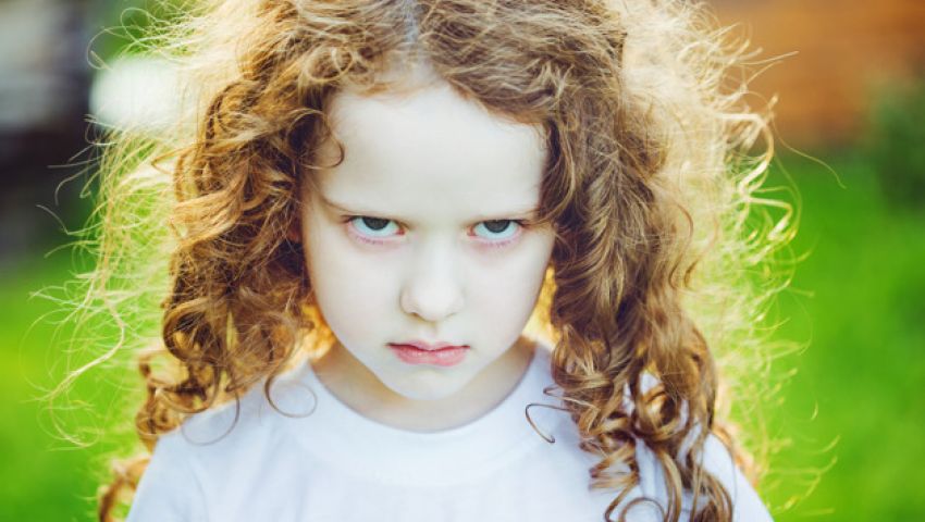 6 أسباب تجعل طفلك متمردا.. ليست خطأ منك