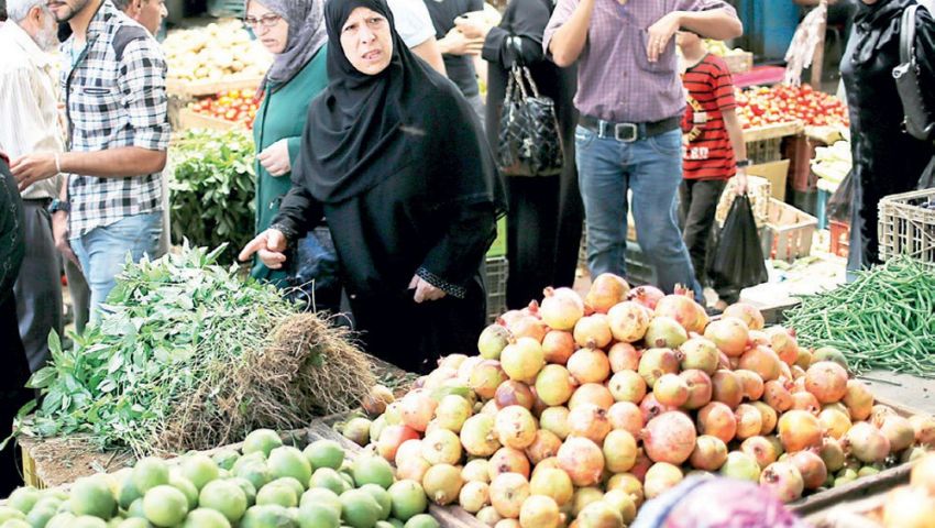 بلومبرج: رفع أسعار الفائدة بمصر.. هل يسهم في احتواء التضخم؟