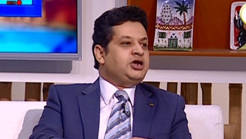 فيديو.. محلل مالي عن تعويم الجنيه: علشان واحدة  تفرح  الشعب غرق