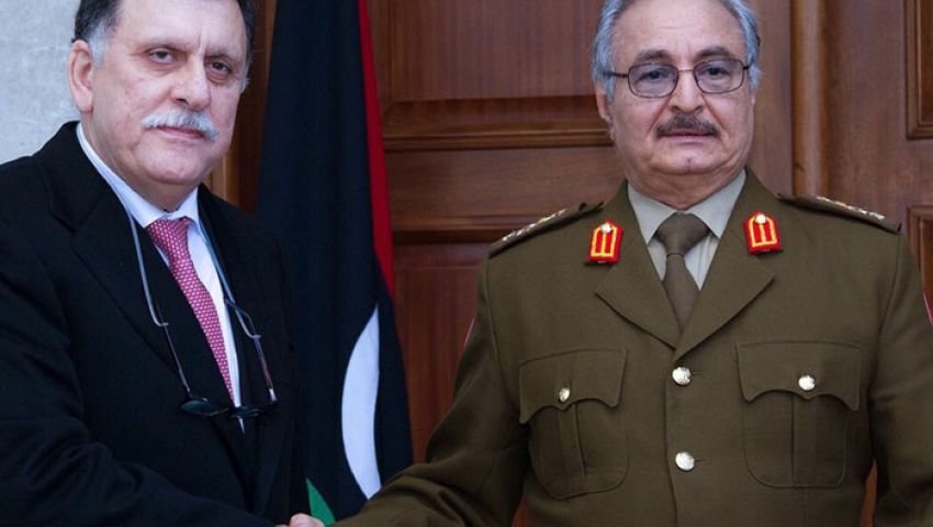 اجتماع بين حفتر والسراج في أبو ظبي ينهي الجمود بين الطرفين