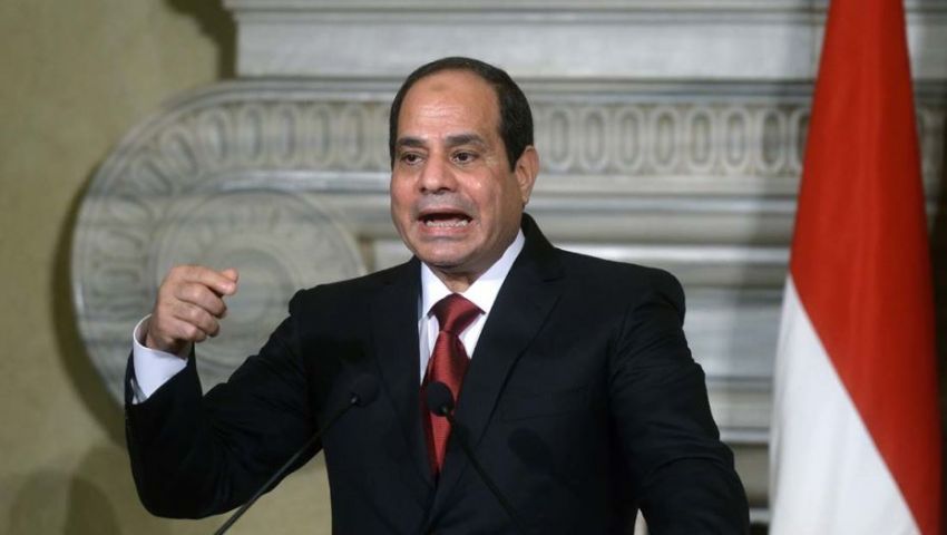 فيديو.. السيسي منفعلا على أحد المواطنين: «أنت مين؟»