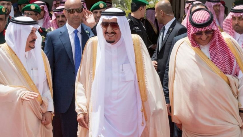 الملك سلمان يصل إلى مقر مجلس النواب