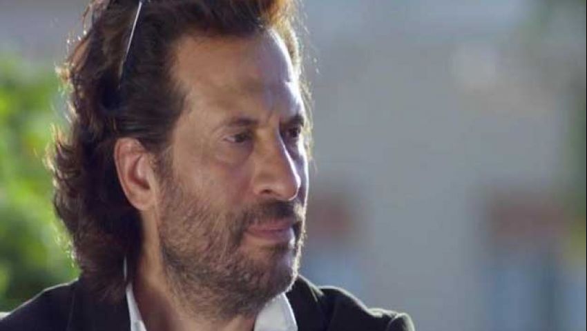 محمد رياض وماجد المصرى يحضران مباراة المنتخب