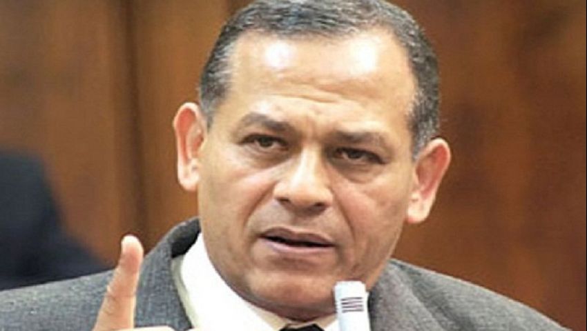 السادات يدعو قادة الأحزاب لمسيرة سلمية إلى الاتحادية