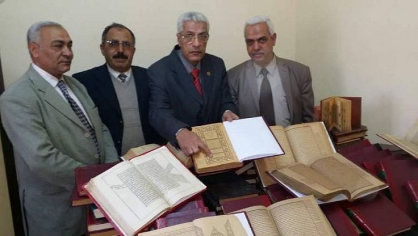 ضبط كتب يشتبه أنها مخطوطات نادرة قبل تسفيرها لقطر