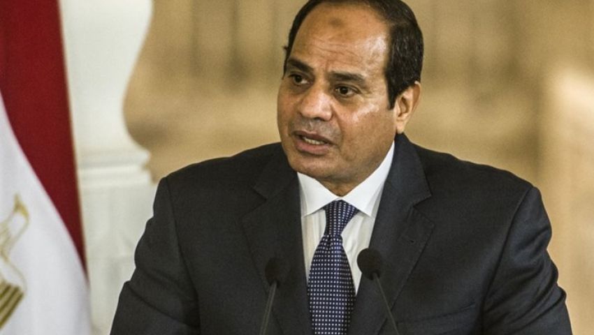 شاهد.. السيسي يُحرج مذيع التلفزيون المصري: مش كدا يا أخي