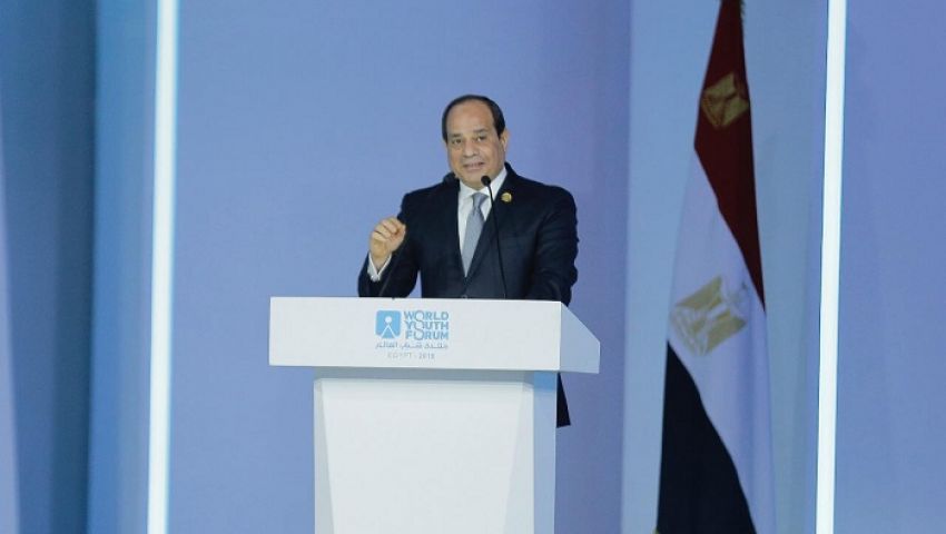 فيديو| السيسي: «التحدي صعب.. ومفيش علاوة للموظفين السنه دي»