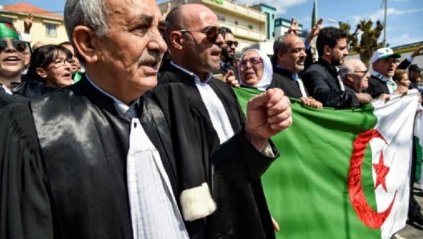 محامون في الجزائر يقاطعون المحاكم رفضًا لانتخابات الرئاسة