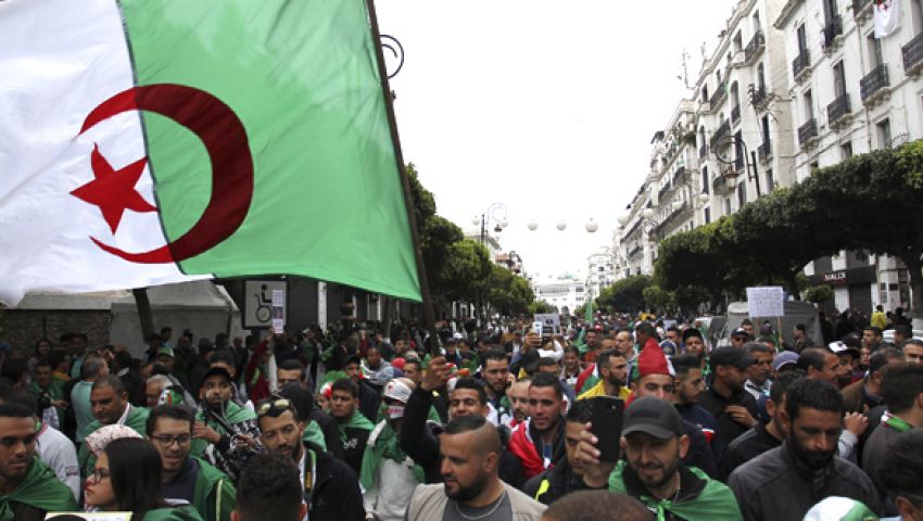 على أنغام الحراك الثوري.. هكذا يحيي الجزائريون شهر رمضان
