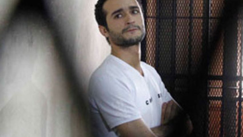 غدًا.. نظر طعن دومة على حكم حبسه 3 سنوات في «إهانة القضاء»