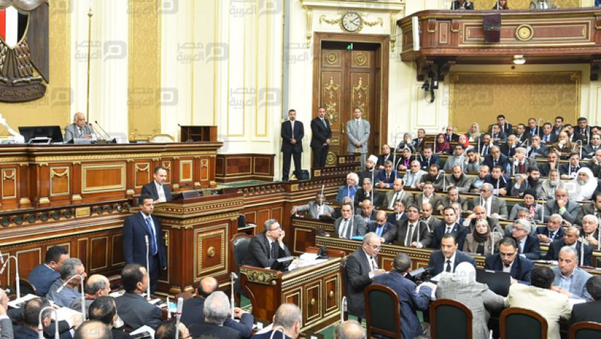 وكيل النقل والمواصلات:صفقة توريد قطارات من المجر مشبوهة