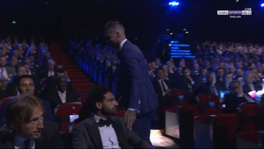 فيديو| سيرجيو راموس يستفز محمد صلاح.. ولوكا مودريتش  أفضل لاعب في أوروبا