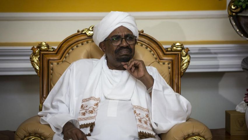 في السودان.. هل يُسلم البشير للجنائية الدولية؟