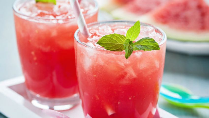 طريقة عمل سموثي البطيخ