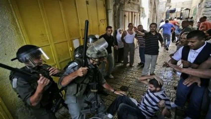 الاحتلال يعتقل 8 فلسطينيين في الضفة الغربية