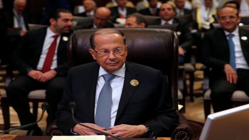 ترامب يدرس فرض عقوبات على رئيس لبنان