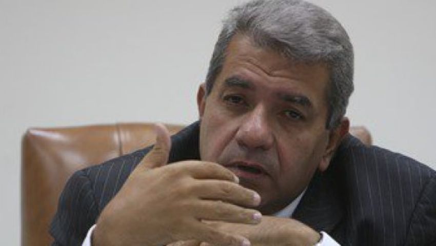 وزير المالية لـ«رويترز»: مصر تخطط  لبيع أسهم في شركات حكومية