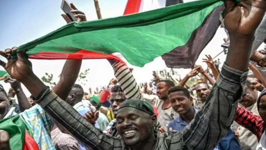 الذكرى الثانية لثورة السودان.. الأمل «يرفرف» رغم العثرات