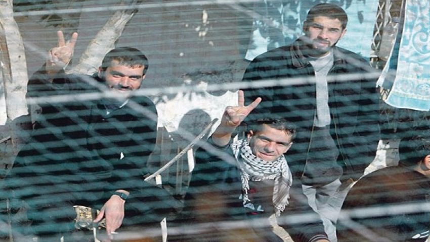اتفاق بين أسرى فلسطينيين و«سجون الاحتلال» على إنهاء التوتر