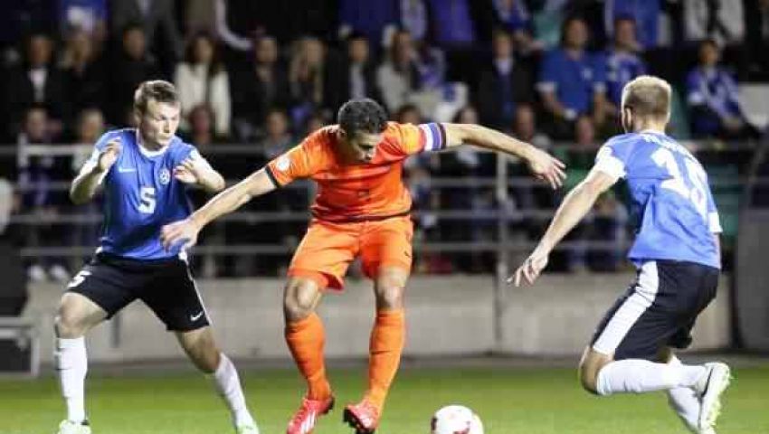 فيديو.. فان بيرسي يحفظ ماء وجه هولندا أمام استونيا