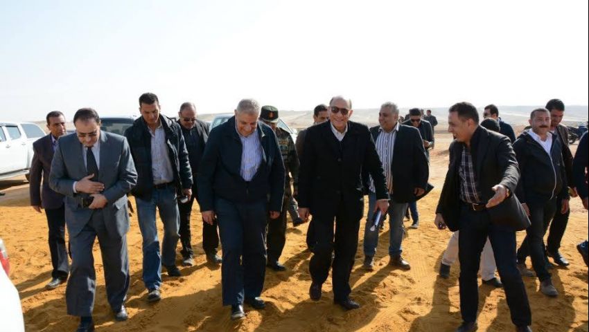 بالصور| محلب يتفقد مشروع نيوبوليس بالقاهرة الجديدة