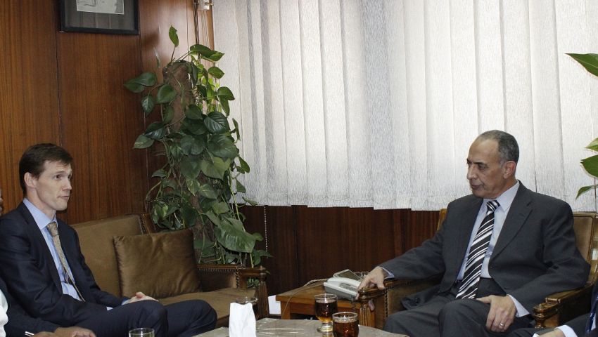 السفير البريطاني بالقاهرة يحذر من التدخل في أحكام القضاء 