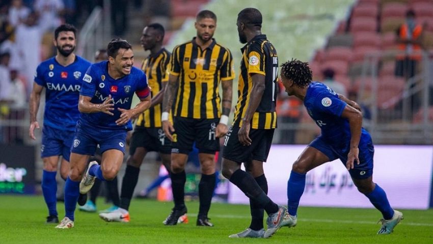 بالفيديو.. الهلال يستعيد صدارة الدوري السعودي بثلاثية في شباك الاتحاد