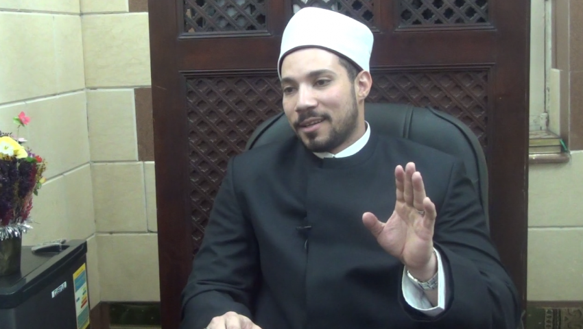 فيديو| عبد الله رشدي بين نار الأوقاف وجنة الأزهر