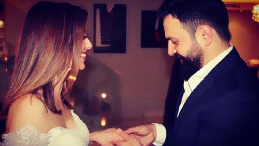 كندة علوش مُهنئة وفاء الكيلاني وتيم حسن: إن شاء الله أيامكم كلها فرح