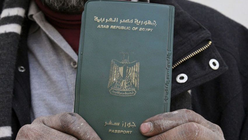 تنازل 42 شخصاً عن الجنسية المصرية.. ومنحها لأرملة فلسطينية