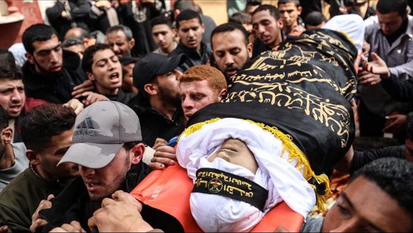 فيديو: تشييع جثماني فلسطينييْن استشهدا برصاص إسرائيلي في غزة