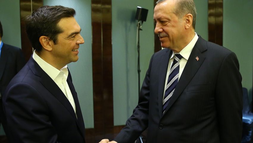 بالصور| أردوغان يلتقي تسيبراس في بكين