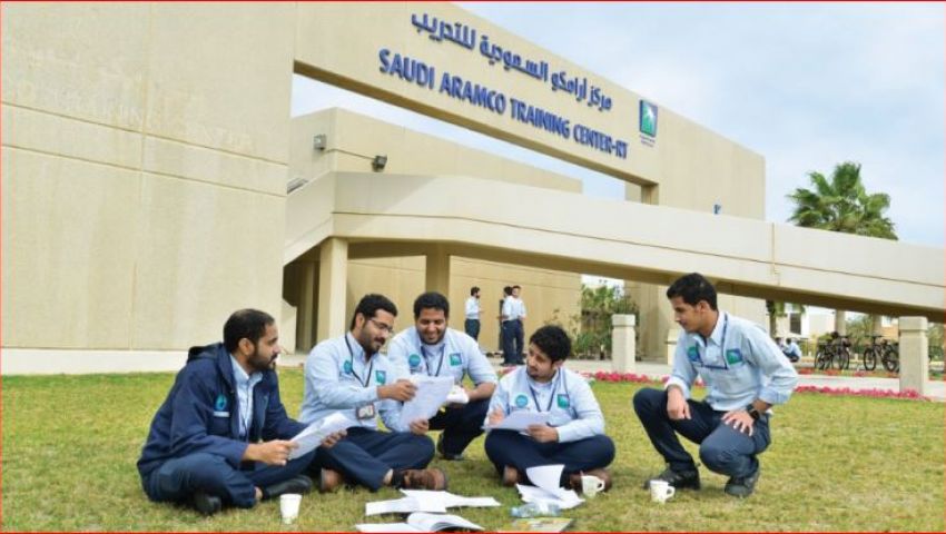 أرامكو تعرض سيارة تحول ثاني أكسيد الكربون إلى مواد خام