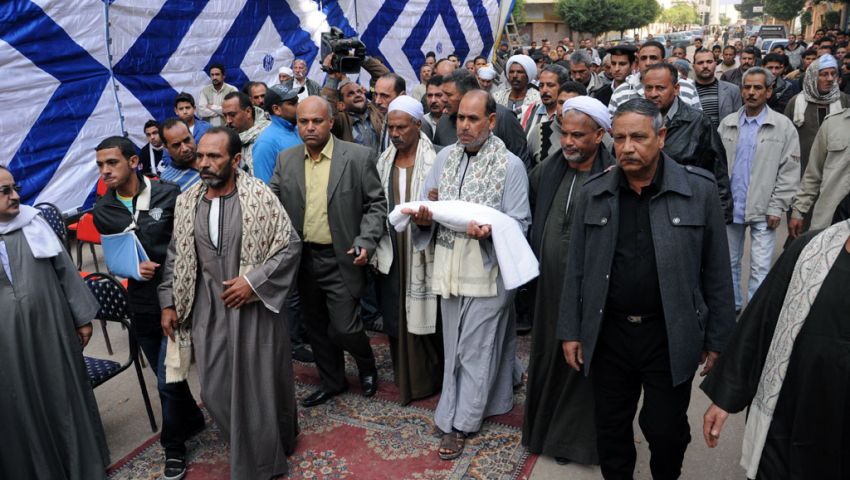 بتقديم الكفن.. إنهاء خصومة ثأرية بين عائلتين في الإسماعيلية