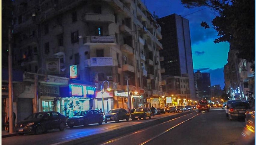 صور| من الصخب إلى الهدوء.. الإسكندرية تعيش أجواء كورونا وحظر التجوال